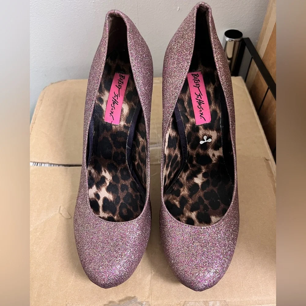 Betsy Johnson Sparkly Heels Size 7M - Picture 2 of 6